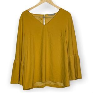Dalia Yellow Mustard long bell sleeve Top size Large